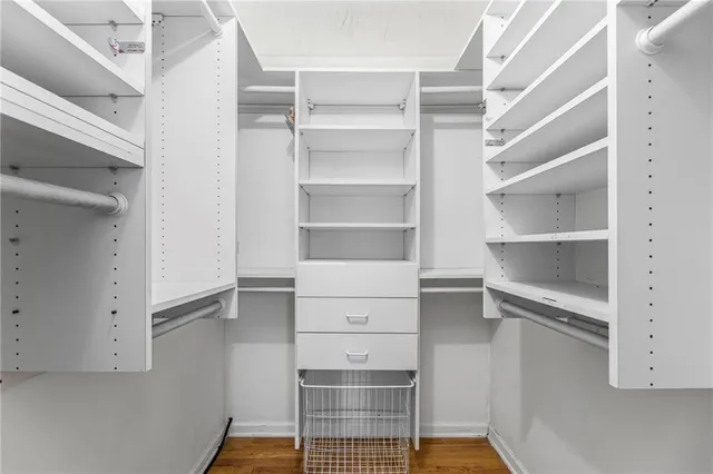 $369,000 | 9708 West 96th Terrace, Overland Park, KS 66212