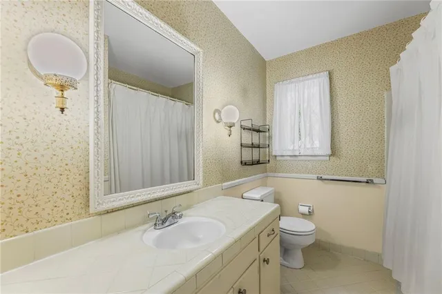 $369,000 | 9708 West 96th Terrace, Overland Park, KS 66212