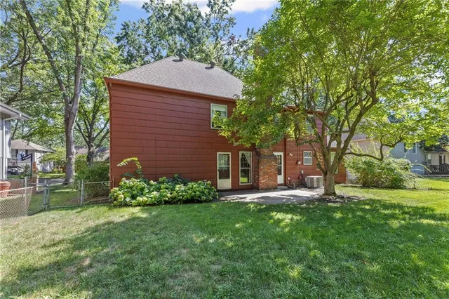 $369,000 | 9708 West 96th Terrace, Overland Park, KS 66212