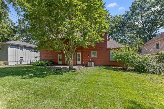 $369,000 | 9708 West 96th Terrace, Overland Park, KS 66212