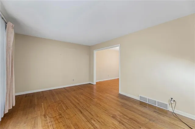 $369,000 | 9708 West 96th Terrace, Overland Park, KS 66212