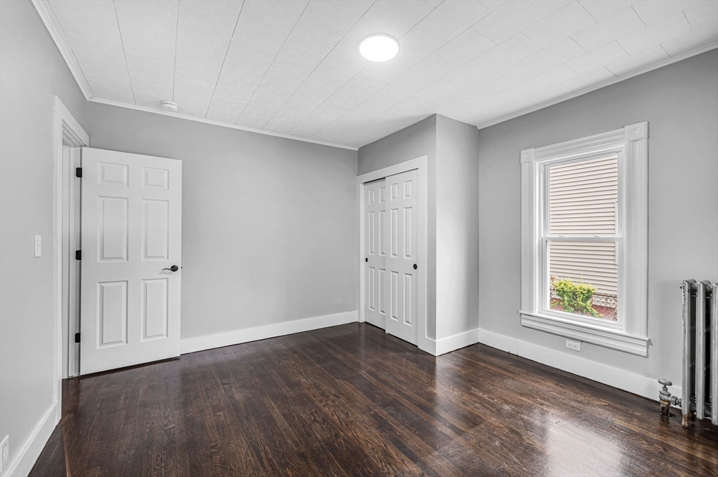 15 Myrtle Avenue Holyoke, MA 01040 - Photo 3 of 42