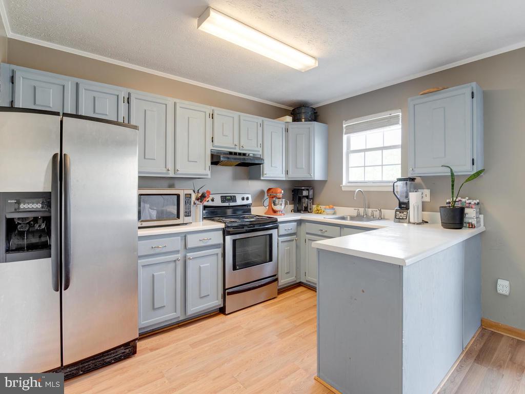 4078 Rustico Road Baltimore, MD 21220 - Photo 2 of 40 Updated kitchen