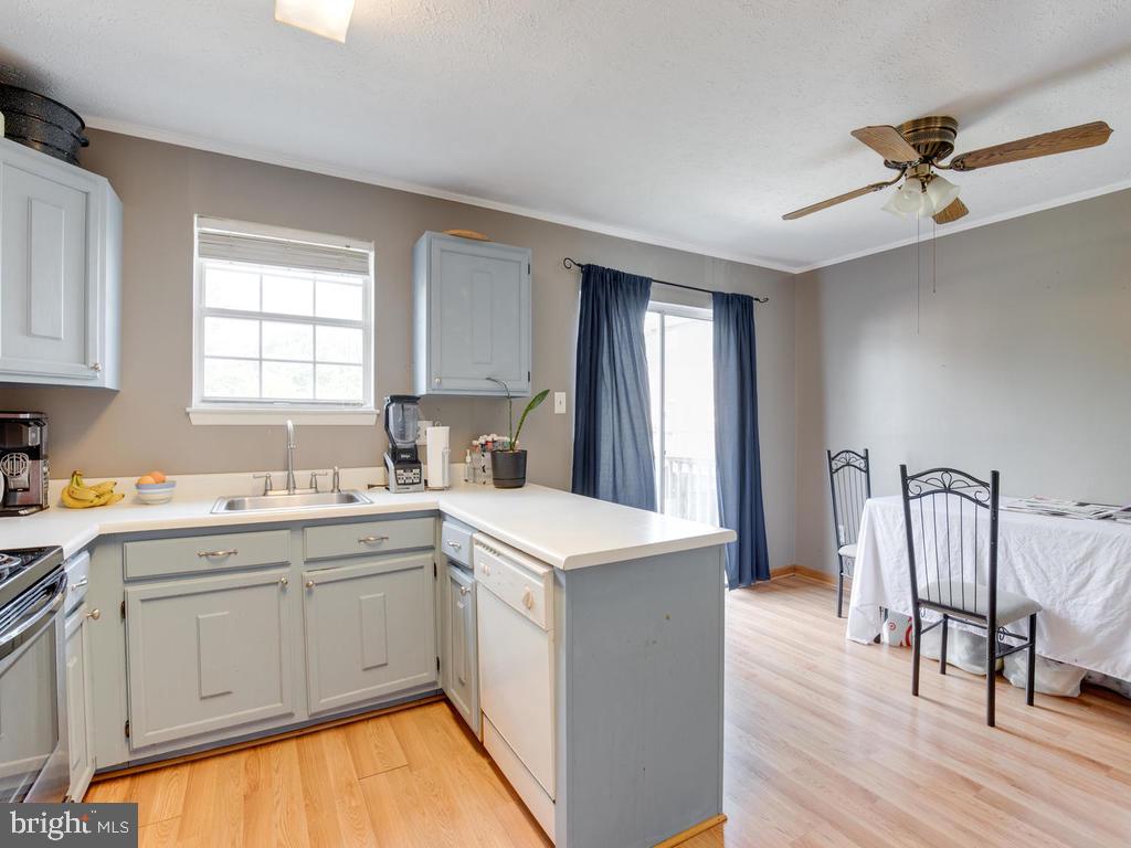 4078 Rustico Road Baltimore, MD 21220 - Photo 13 of 40 Plenty of counter space