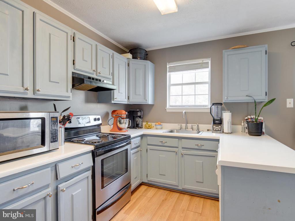 4078 Rustico Road Baltimore, MD 21220 - Photo 15 of 40 Kitchen appliances including microwave included!