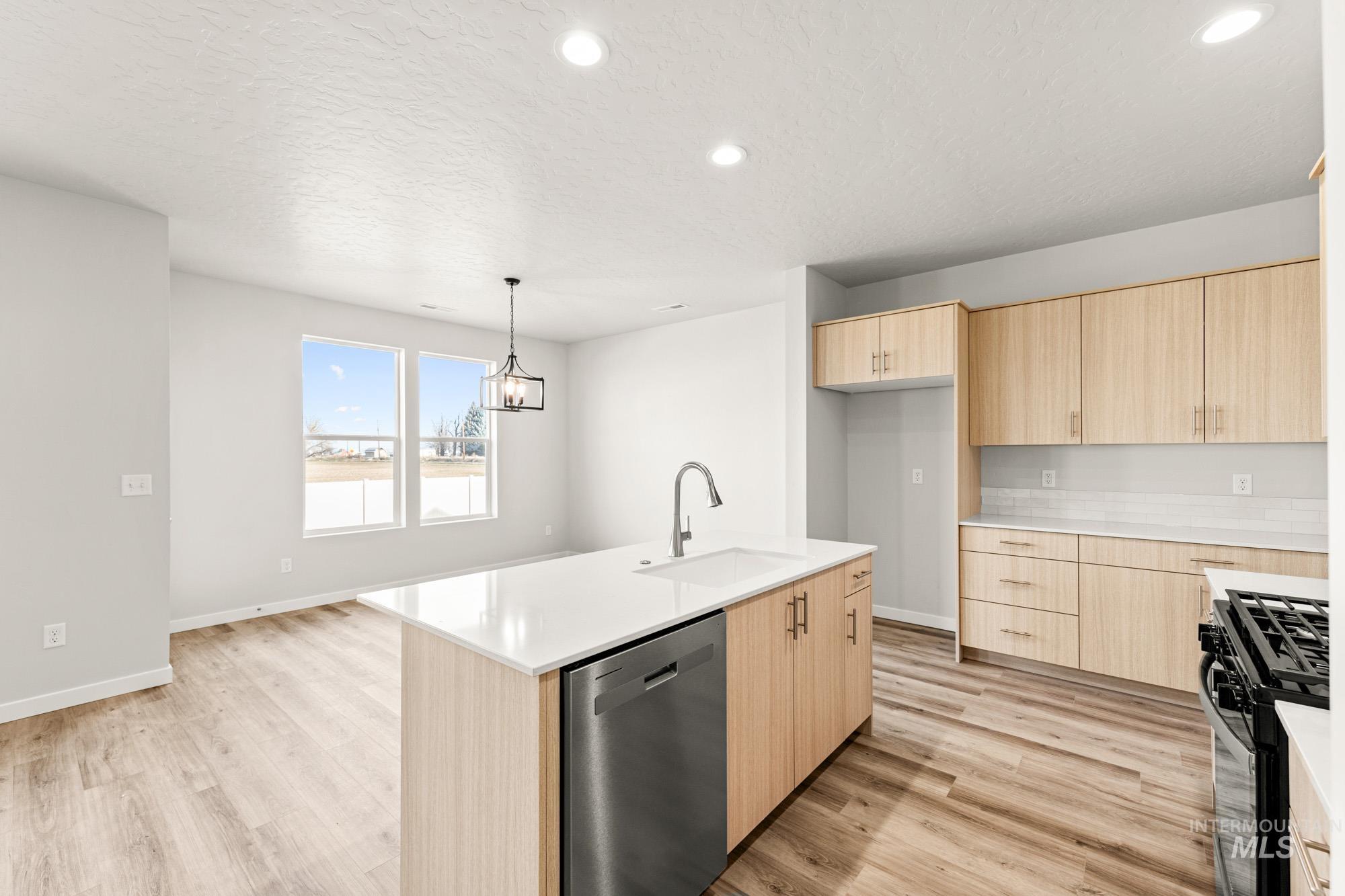 12865 Decatur Street Nampa, ID 83651 - Photo 8 of 20 Kitchen