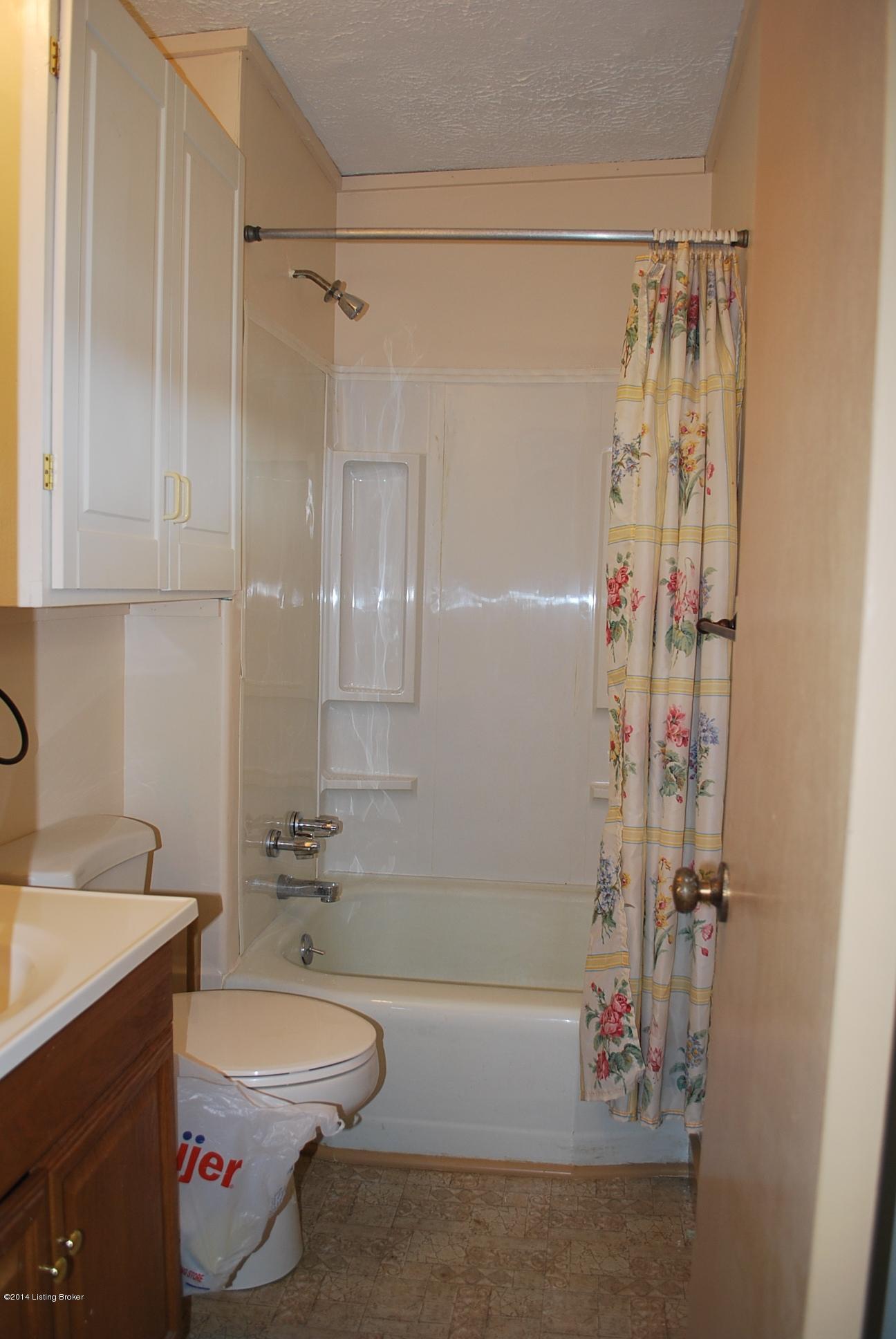975 Ridge Road Shepherdsville, KY 40165 - Photo 12 of 21 Ridge bathrm