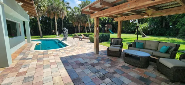 $1,700,000 | 1066 Southeast St Lucie Boulevard, Stuart, FL 34996