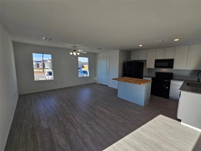 $1,575 | 6847 Coulter Drive, Princeton, TX 75407