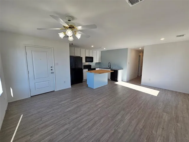 $1,575 | 6847 Coulter Drive, Princeton, TX 75407