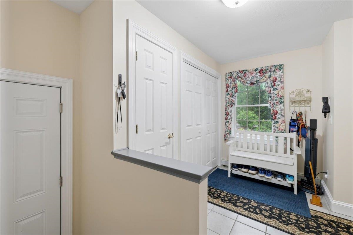 6 Acacia Street Merrimack, NH 03054 - Photo 11 of 56