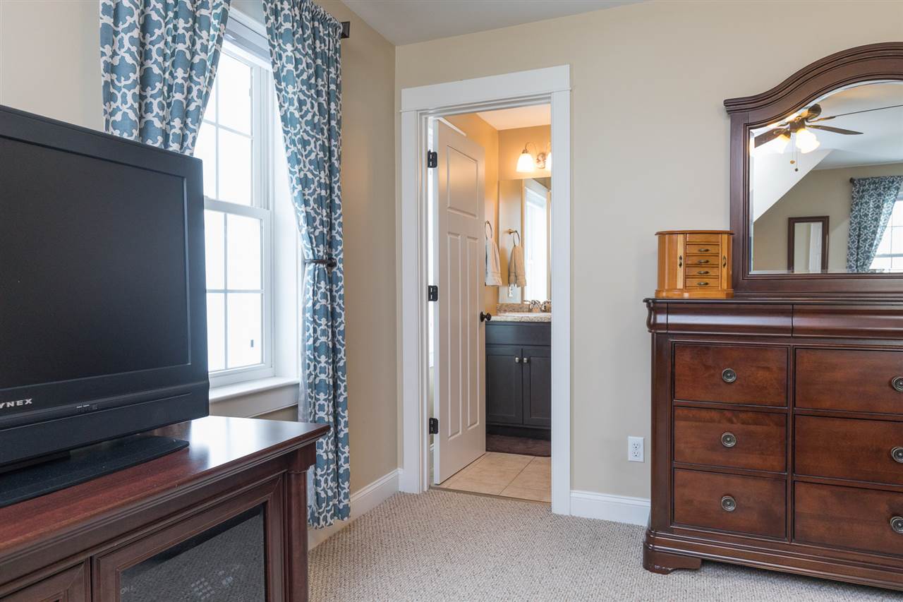 5 Veterans Way Exeter, NH 03833 - Photo 22 of 40