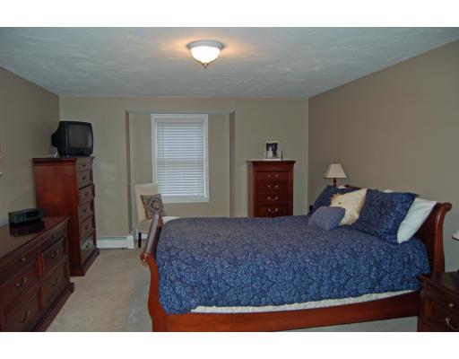 156 Willow Gate Rise Holliston, MA 01746 - Photo 11 of 24 Gallery Image 11