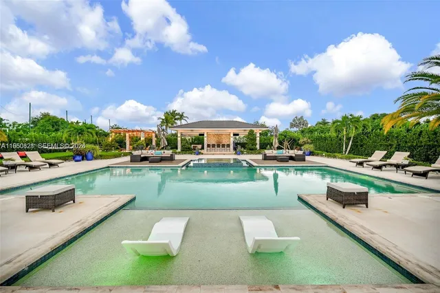 $3,250,000 | 433 Northwest 127th Avenue, Miami, FL 33182