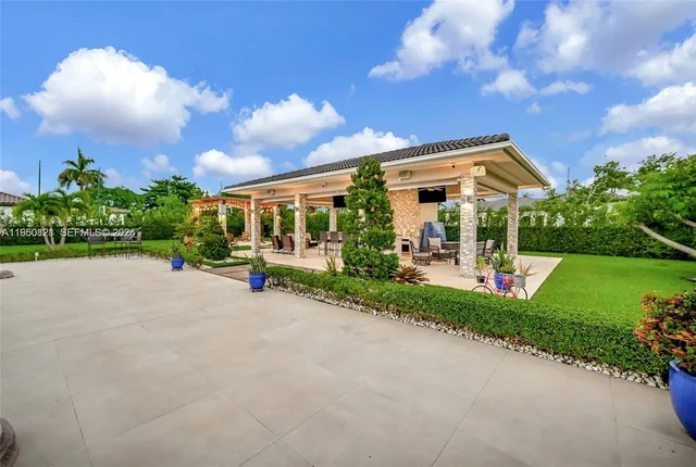 $3,250,000 | 433 Northwest 127th Avenue, Miami, FL 33182