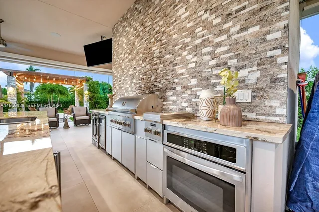 $3,250,000 | 433 Northwest 127th Avenue, Miami, FL 33182