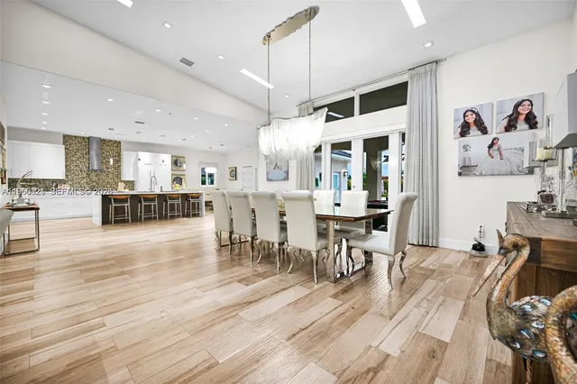 $3,250,000 | 433 Northwest 127th Avenue, Miami, FL 33182