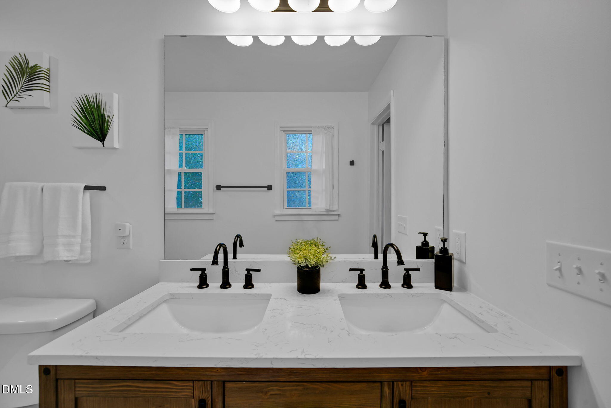 5920 Whittier Drive Raleigh, NC 27609 - Photo 25 of 51 34-web-or-mls-DSC06588
