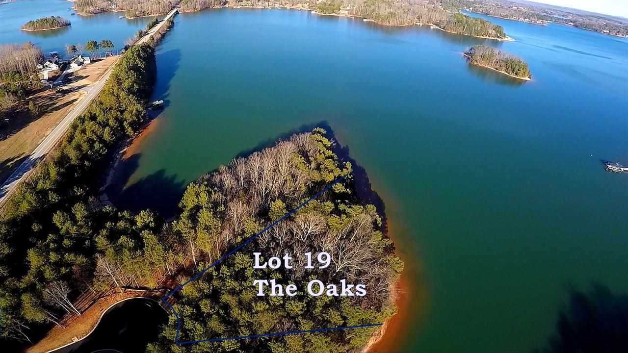 19 Rock Point Seneca, SC 29678 - Photo 1 of 35 Gallery Image 1