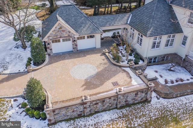 400 Orchard Way Wayne, PA 19087 - Photo 55 of 60 an aerial view of a house with table and chairs