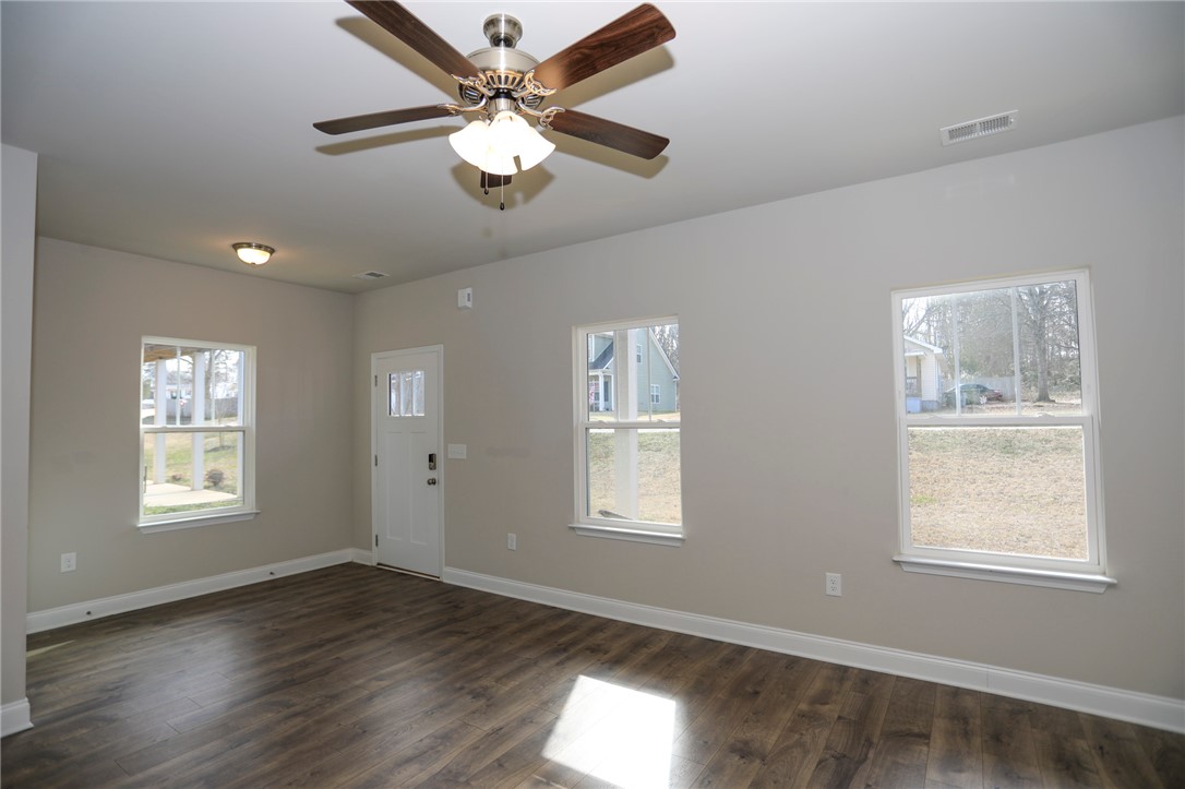 412 Grant Street Easley, SC 29640 - Photo 19 of 40 Living room