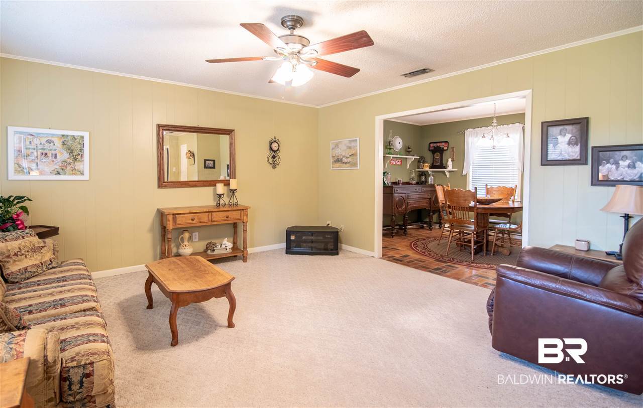 19609 State Highway 181 Fairhope, AL 36532 - Photo 3 of 35 Living Room