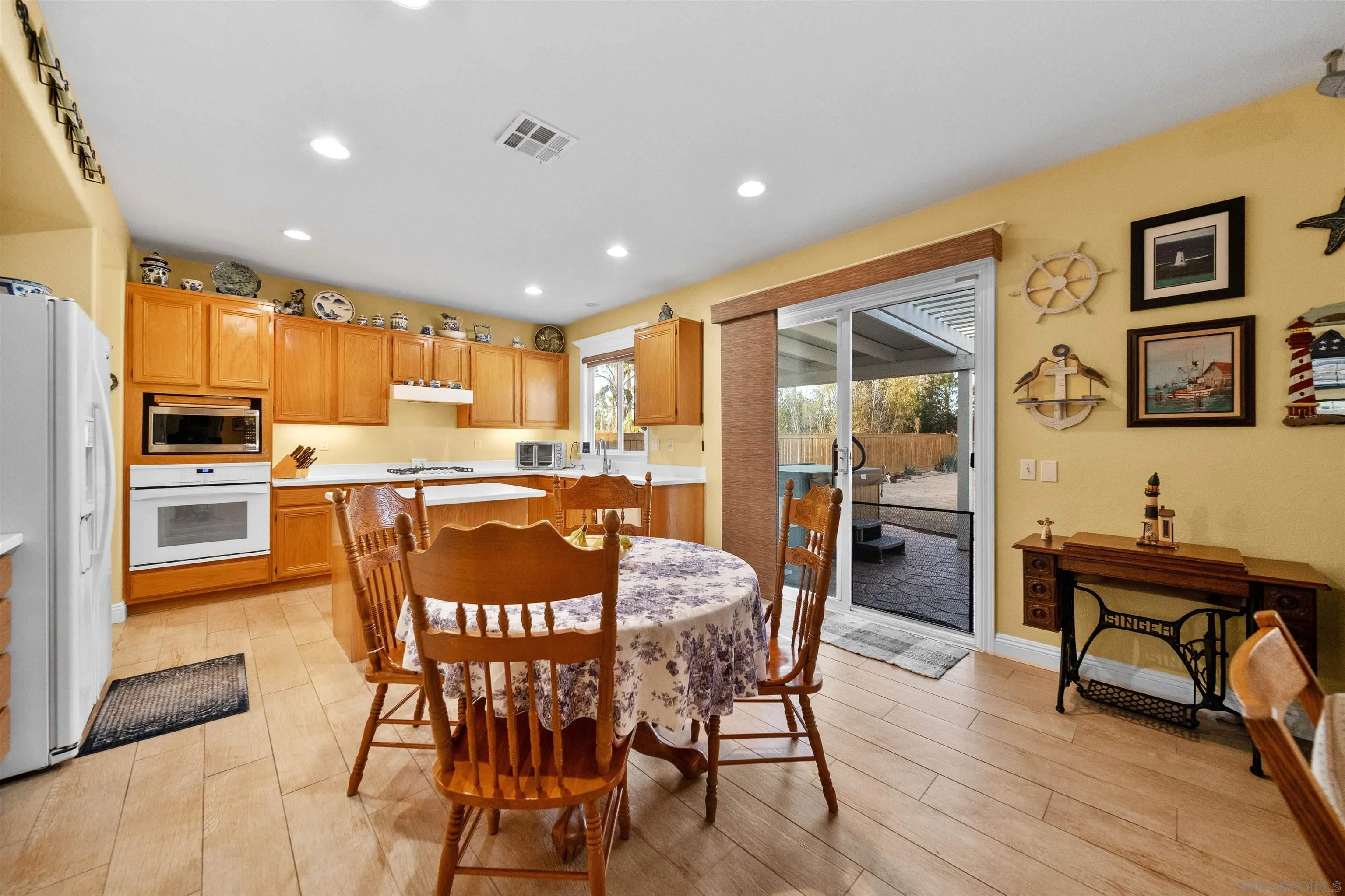 1595 Pleasanton Road Chula Vista, CA 91913 - Photo 12 of 32 Gallery Image 12