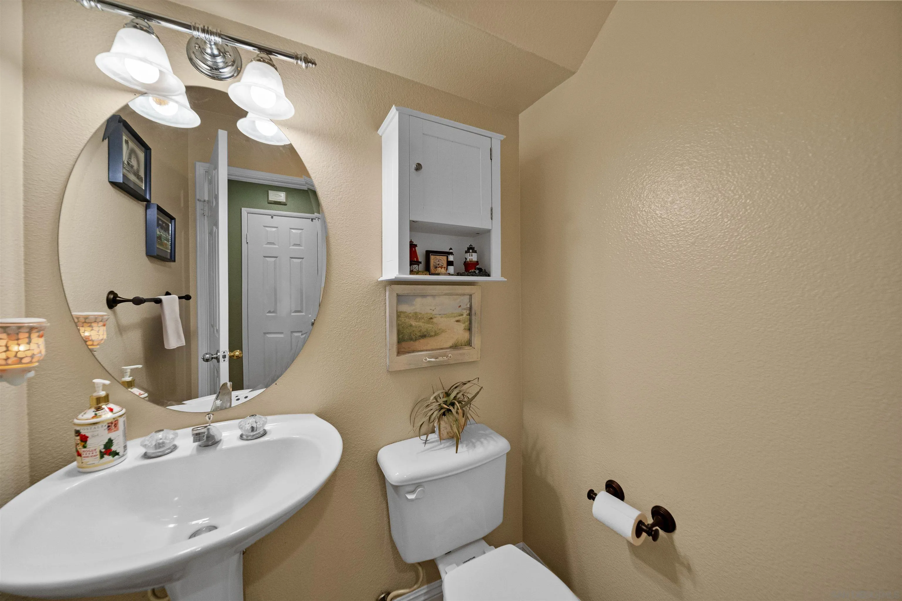 1595 Pleasanton Road Chula Vista, CA 91913 - Photo 8 of 32 Gallery Image 8