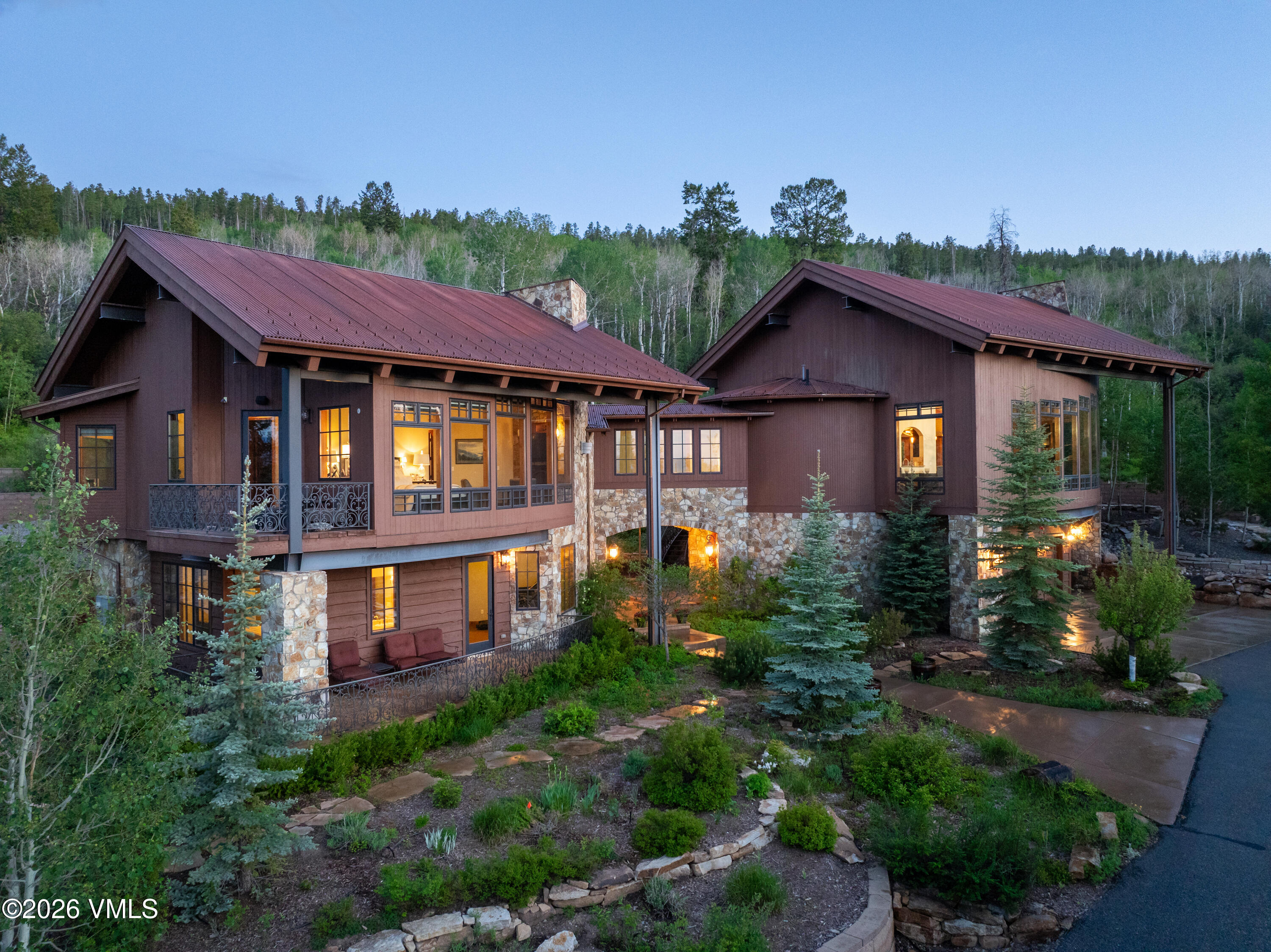 325_jouflas_ranch_rd_aerial_summer_e