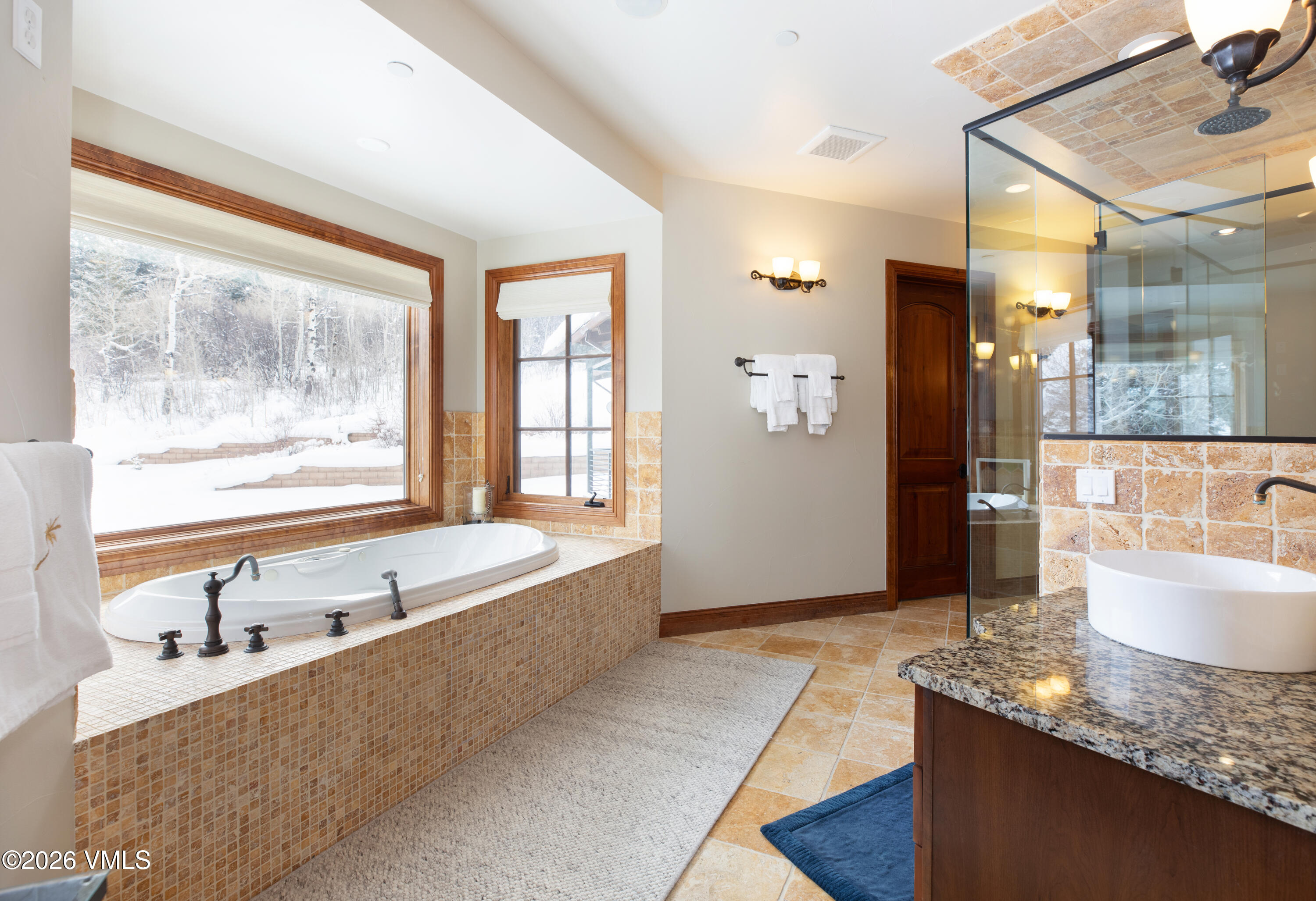 325 Jouflas Ranch Road Wolcott, CO 81655 - Photo 12 of 25 325_jouflas_interior_master_bath_b