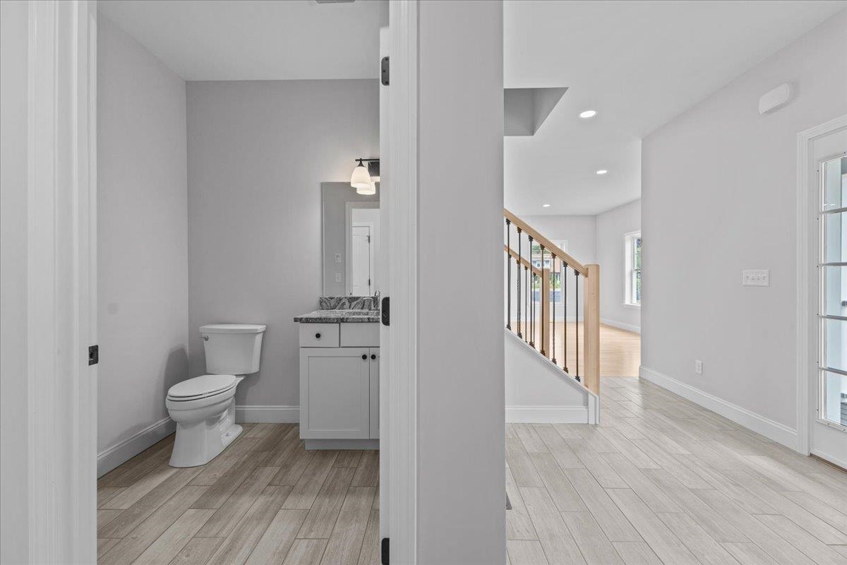 32 Walters Way Colchester, VT 05446 - Photo 5 of 38