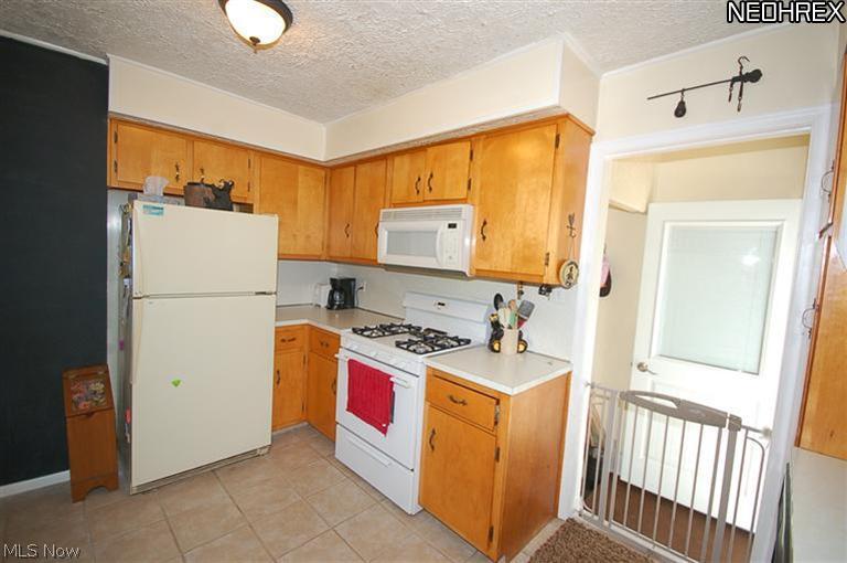 2229 Stillwagon Road Southeast Warren, OH 44484 - Photo 8 of 23 Gallery Image 8