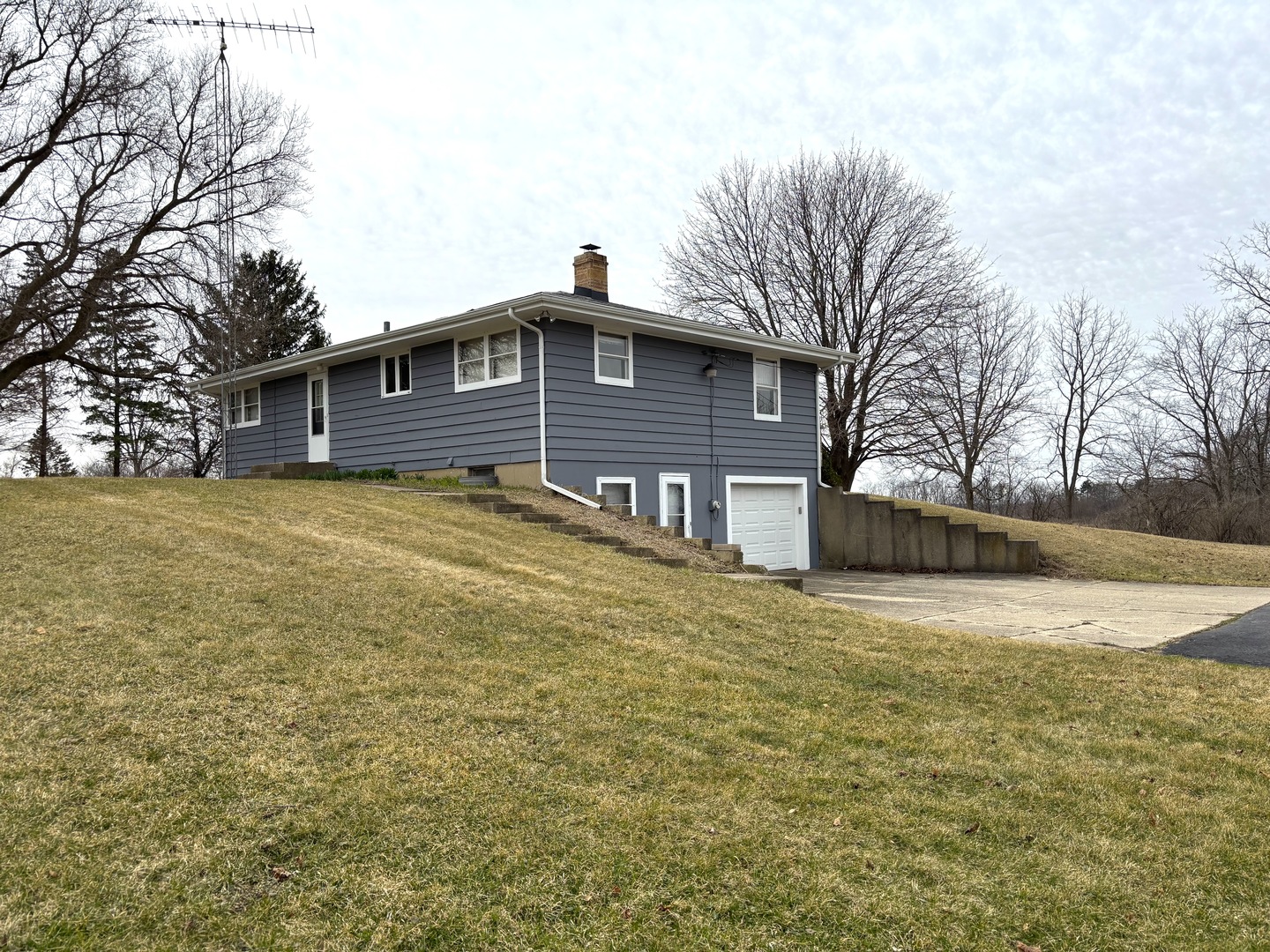 2208 Stieg Road Woodstock, IL 60098 - Photo 3 of 15 a view of a house with a yard