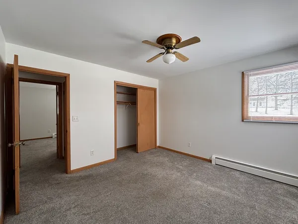 $2,100 | 2208 Stieg Road, Woodstock, IL 60098