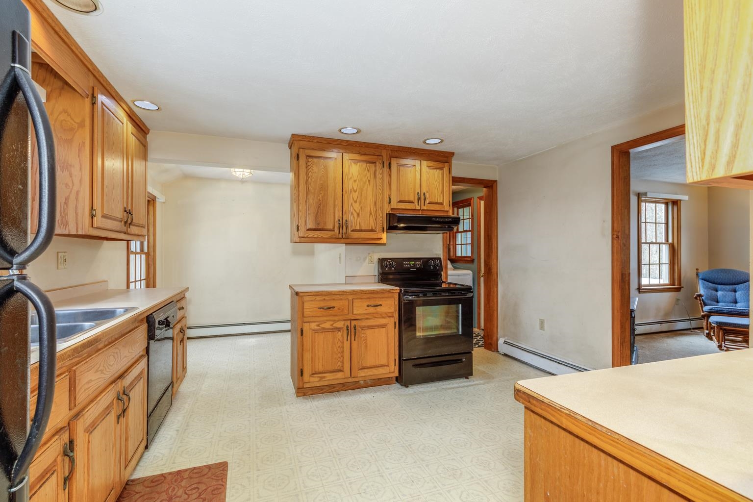 26 Phillips Road Sandown, NH 03873 - Photo 9 of 36 Gallery Image 9