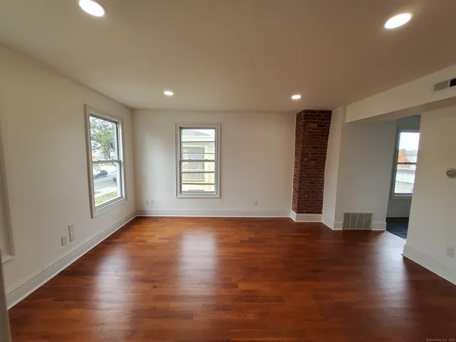 $1,700 | 347 Alden Avenue, Unit 3, New Haven, CT 06515