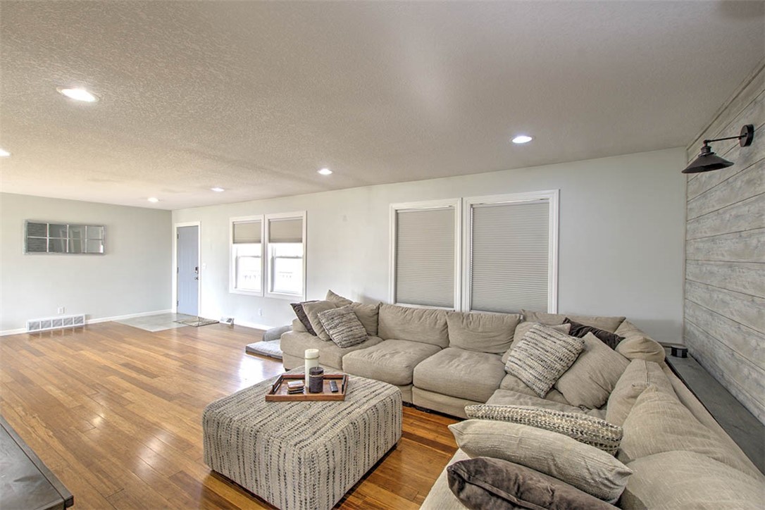 1625 Cooper Drive Decatur, IL 62526 - Photo 6 of 30