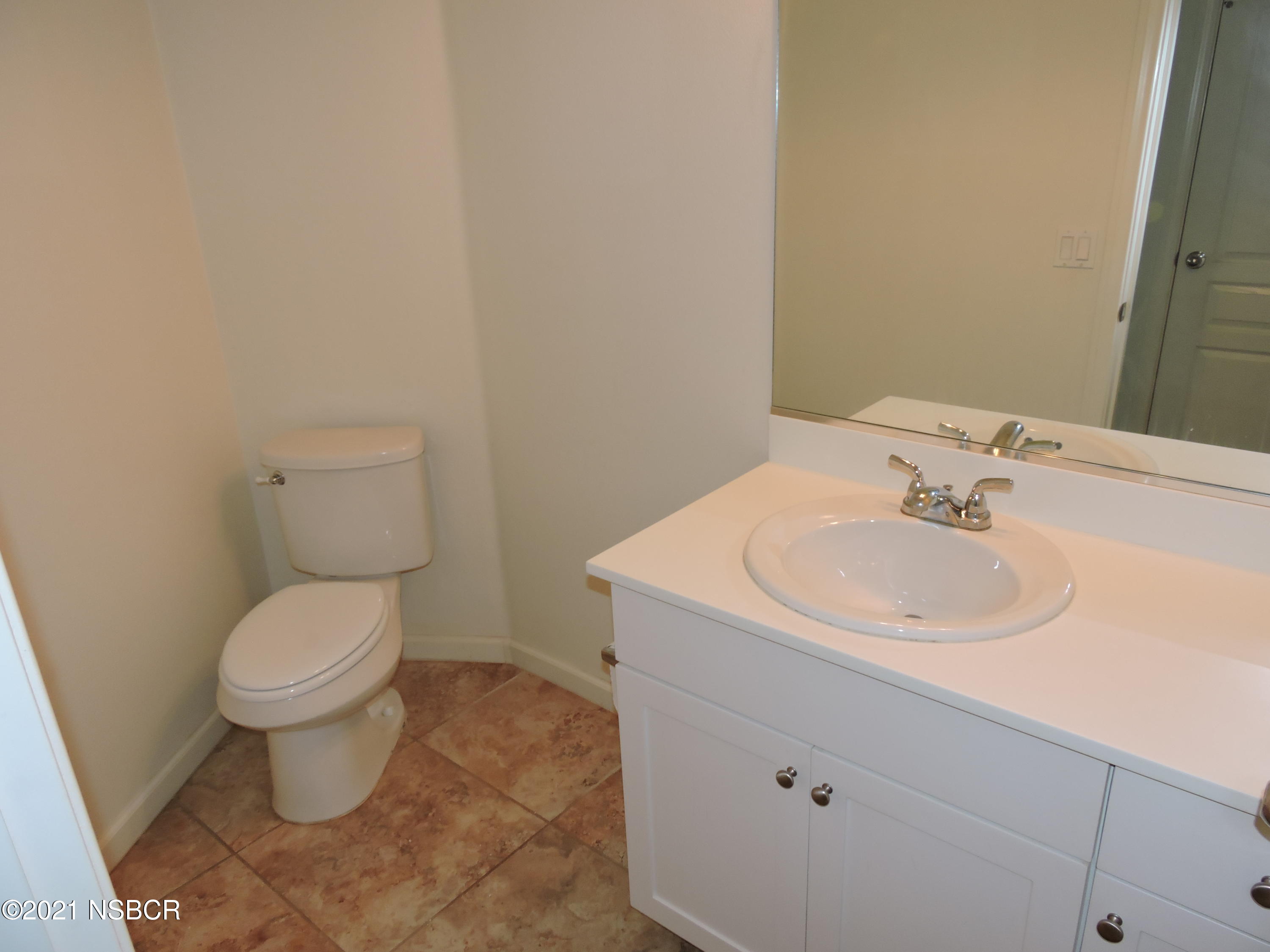2000 Green Ridge Circle Lompoc, CA 93436 - Photo 8 of 20 1/2 bath downstairs