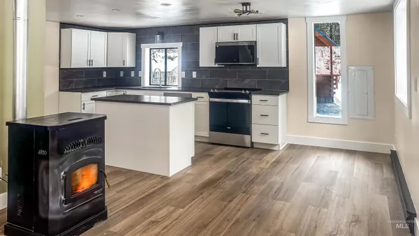 $449,900 | 5 Pump House Road, Garden Valley, ID 83622