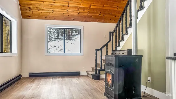 $449,900 | 5 Pump House Road, Garden Valley, ID 83622