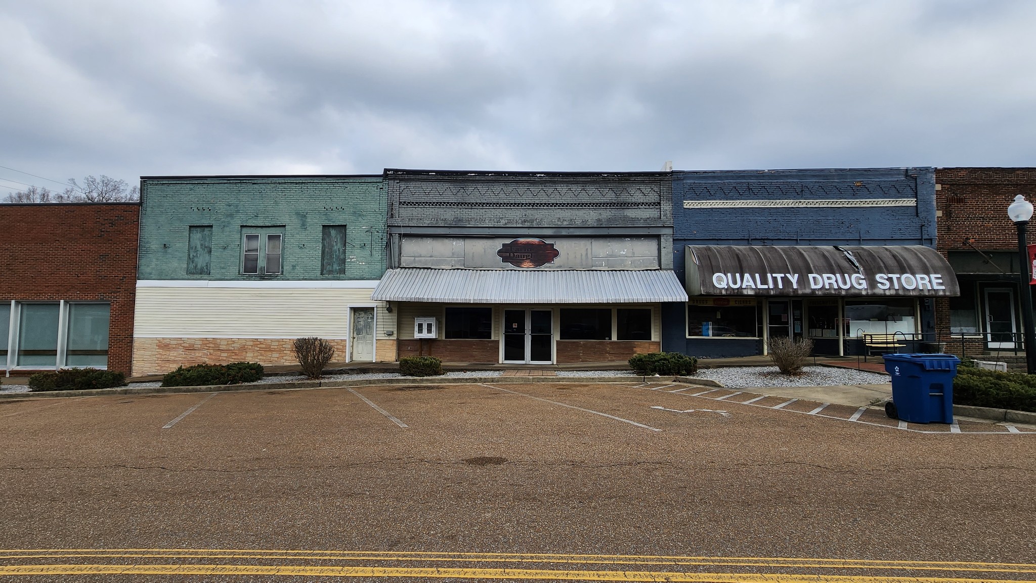 636 Main Street Friendship, TN 38034 - Photo 2 of 17 a front view of a building with lots of cars and trees