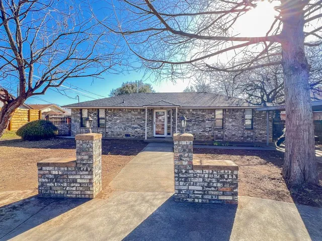 $185,000 | 505 North Yosemite Street, Iowa Park, TX 76367