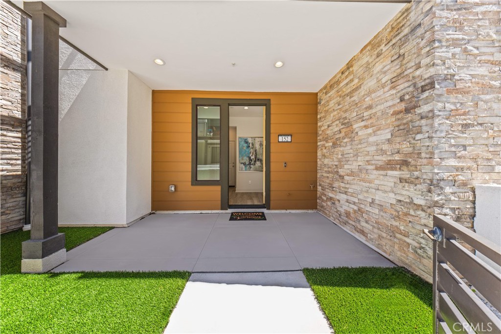 152 Keeper Irvine, CA 92618 - Photo 4 of 51