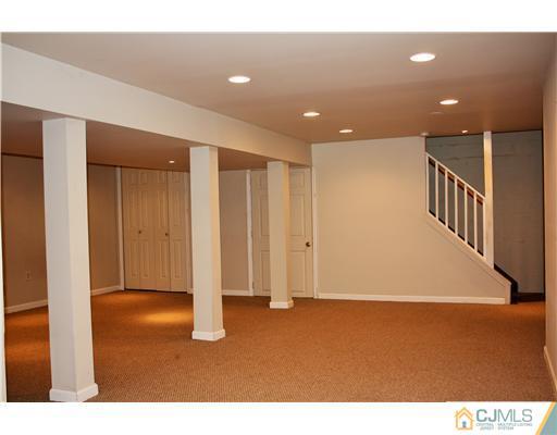 26 Ridge Road Edison, NJ 08817 - Photo 18 of 23 a view of an empty room