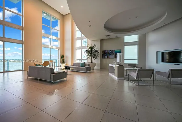$9,500 | 1900 North Bayshore Drive, Unit 5103, Miami, FL 33132