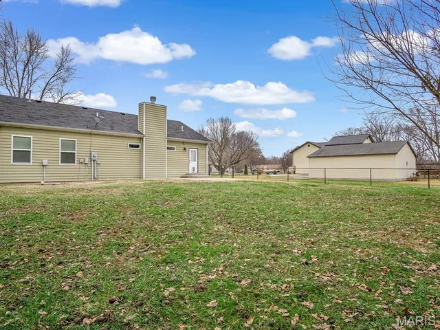 $320,000 | 1135 Nassau Drive, Edwardsville, IL 62025