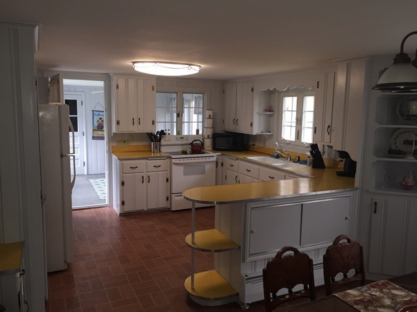 237 Hillside Road Southbridge, MA 01550 - Photo 2 of 16 Gallery Image 2