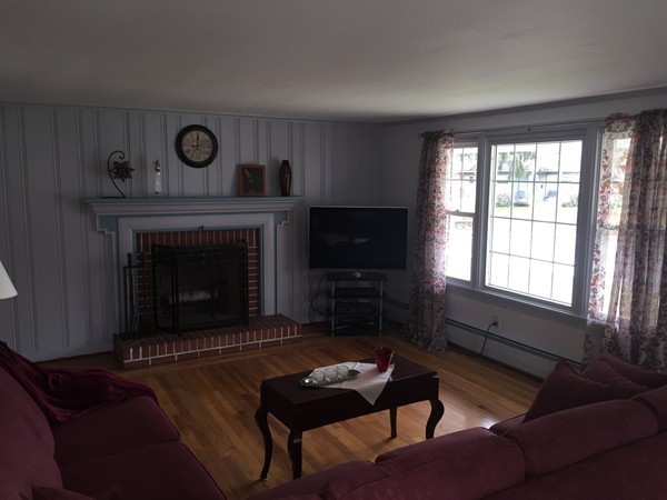 237 Hillside Road Southbridge, MA 01550 - Photo 4 of 16 Gallery Image 4