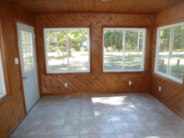 343 North Broton Road Muskegon, MI 49442 - Photo 3 of 24 3-Front Entry
