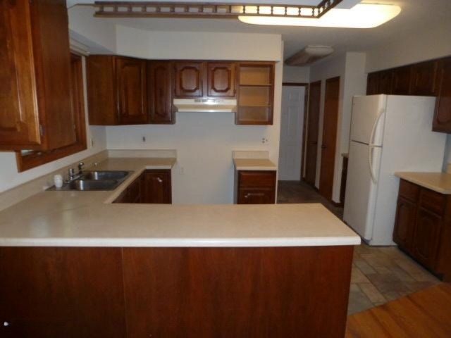 343 North Broton Road Muskegon, MI 49442 - Photo 5 of 24 5-Kitchen(2)